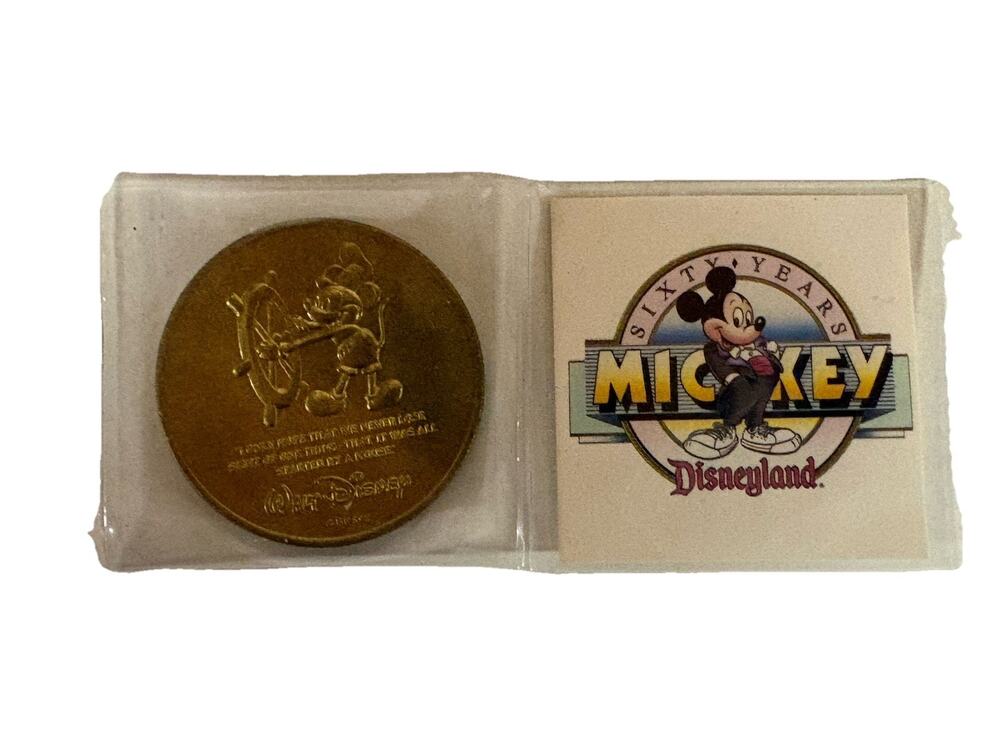 Vintage Disneyland Happy Birthday Mickey 60 Years 1928 - 1988 Coin #082015